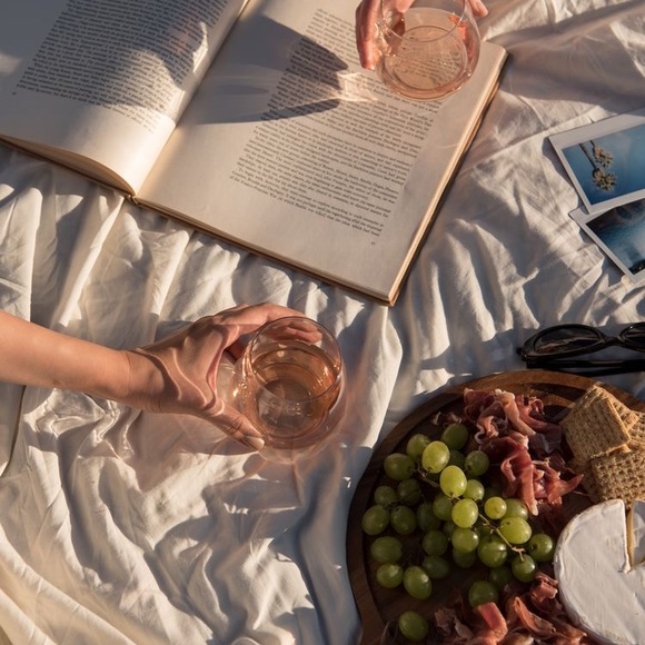 Meet your Posher, Alixandria - Picture 1 of 1